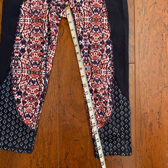 Athleta // practically nwot paisley Capri small - Picture 7 of 13